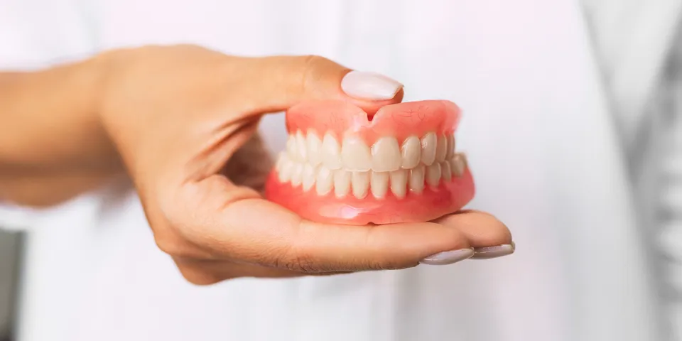 How to Speak Clearly With Dentures? 5 Tips